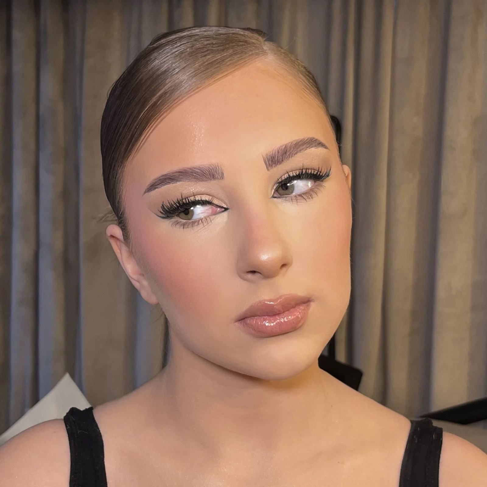 Makijaż okolicznościowy wykonany w Szlachta Beauty Studio